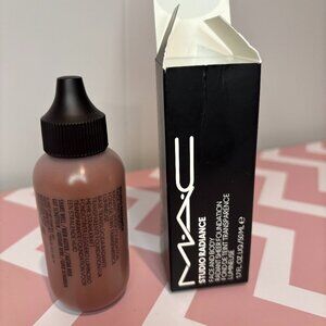 NEW MAC Studio Radiance Face and Body Radiant Sheer Foundation N7